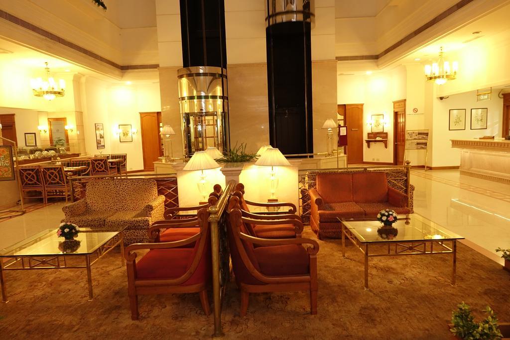 Abad Atrium Ξενοδοχείο Kochi Εξωτερικό φωτογραφία