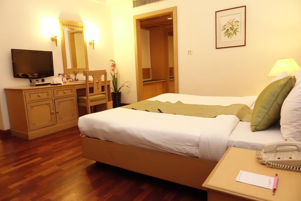 Abad Atrium Ξενοδοχείο Kochi Εξωτερικό φωτογραφία